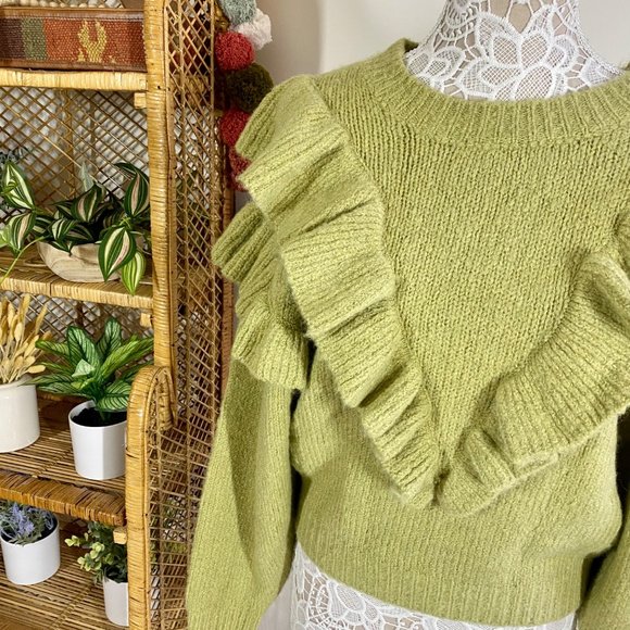 NWT Anthropologie Lost + Wander Viveka Ruffled Pullover Sweater Green S/M Top - Picture 3 of 7